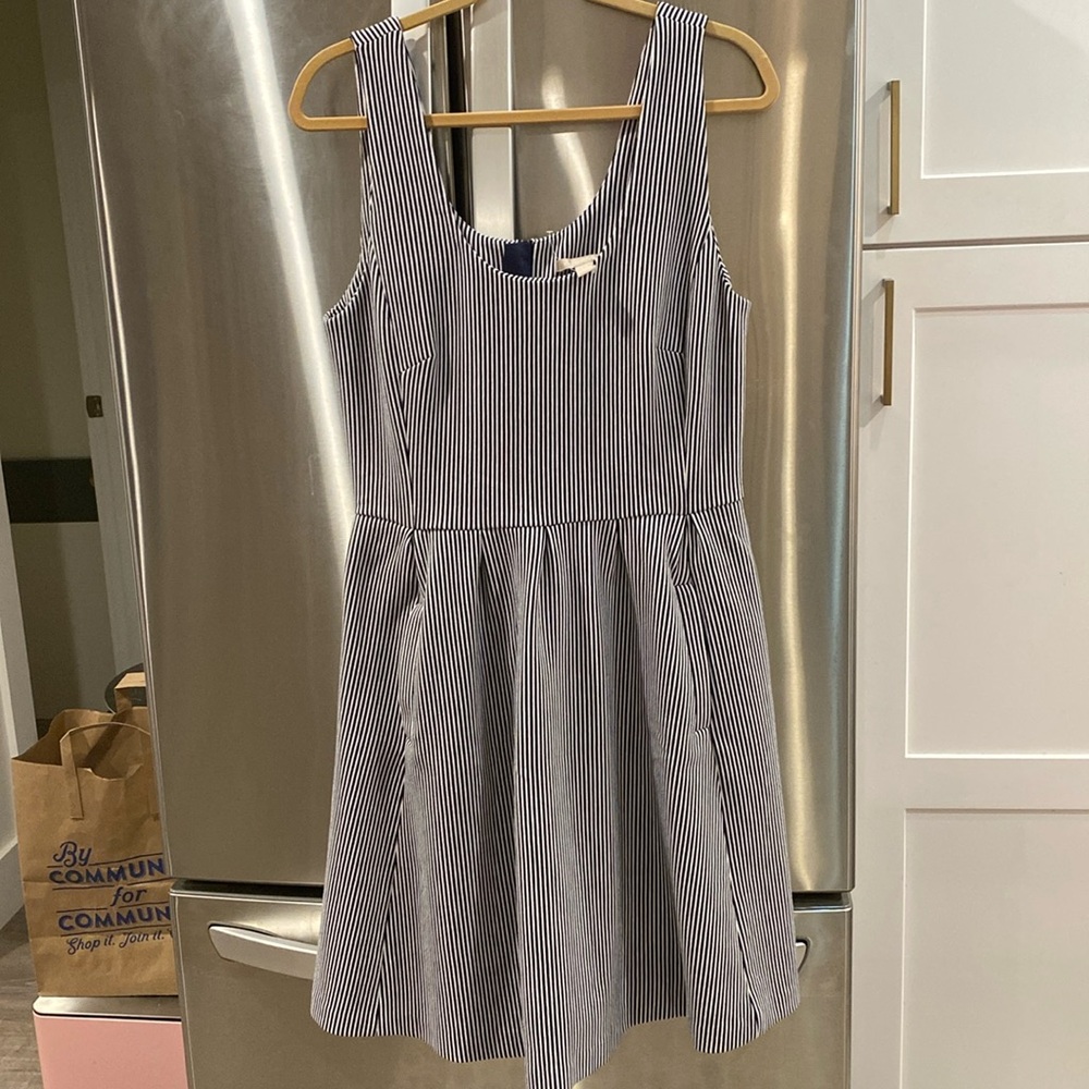 Banana Republic bulk/white strip sleeveless dress, size 14